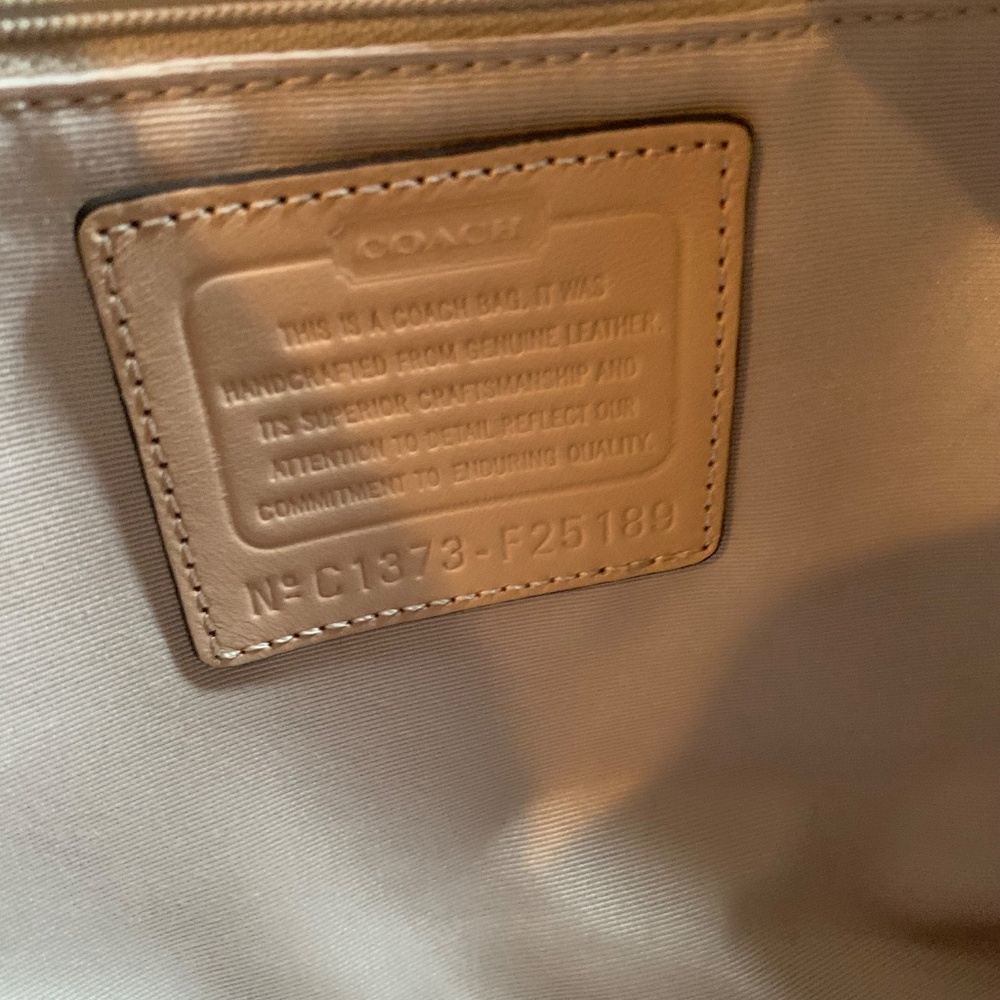 NWT Coach Cream Patent Leather Satchel/Shoulder Handbag - Picture 10 of 13